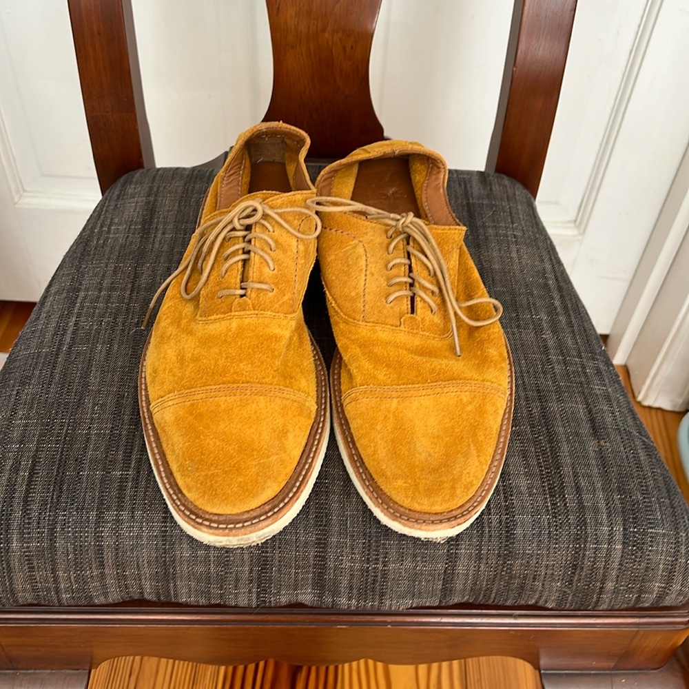Suede soft Oxford’s from Frye. Size 8 is marked, but they seem to run big.